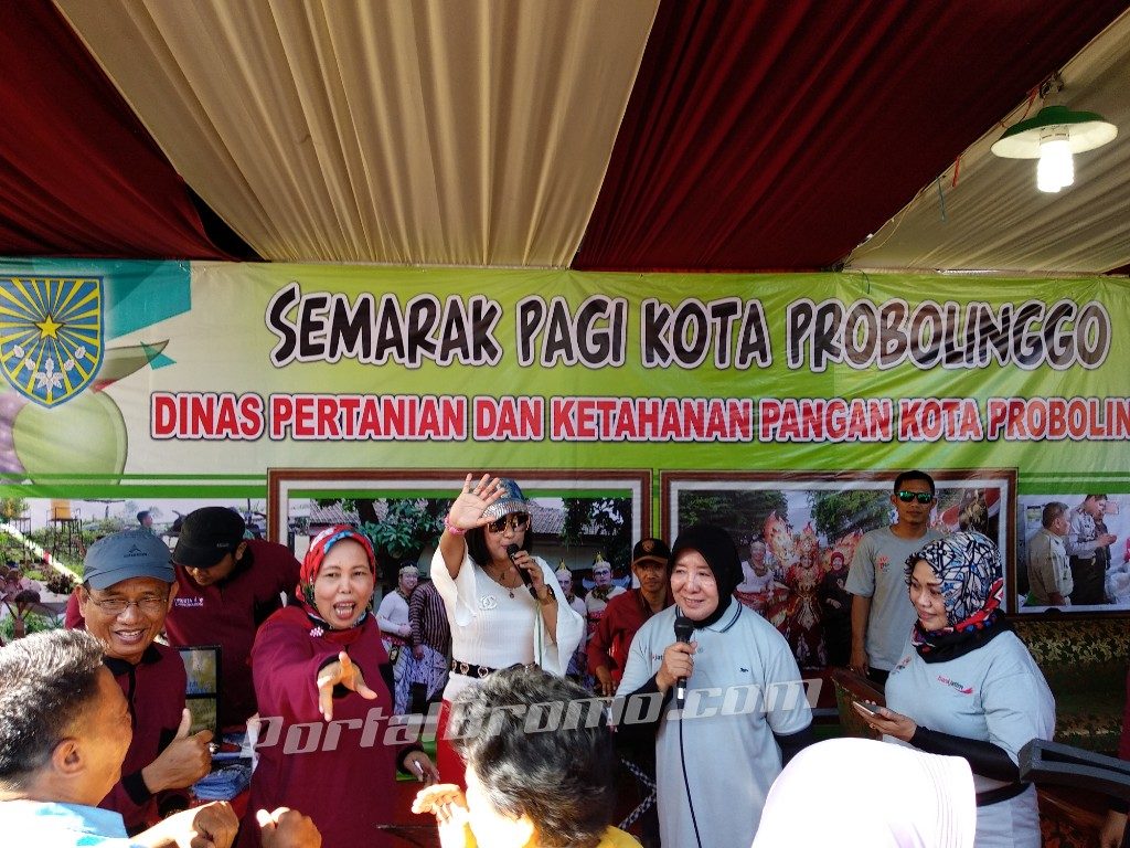 Dispertan Kota Probolinggo Pamerkan Hasil Pertanian Hingga Serahkan Klaim Asuransi