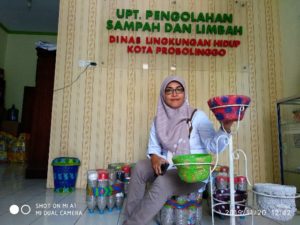 DLH Kota Probolinggo Kurangi Sampah Popok Jadi Pot Bunga