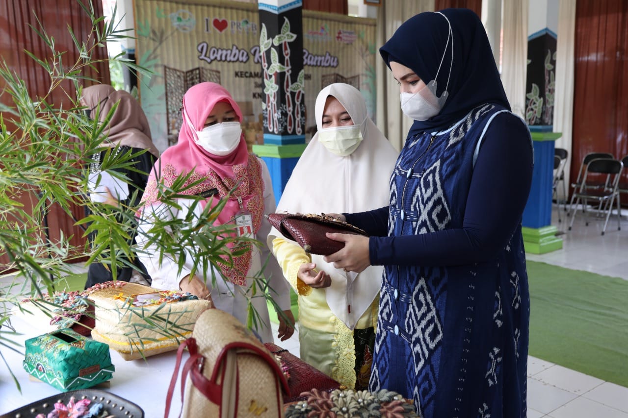 Aminah Berharap Kreasi Bambu Jadi Produk Unggulan Daerah