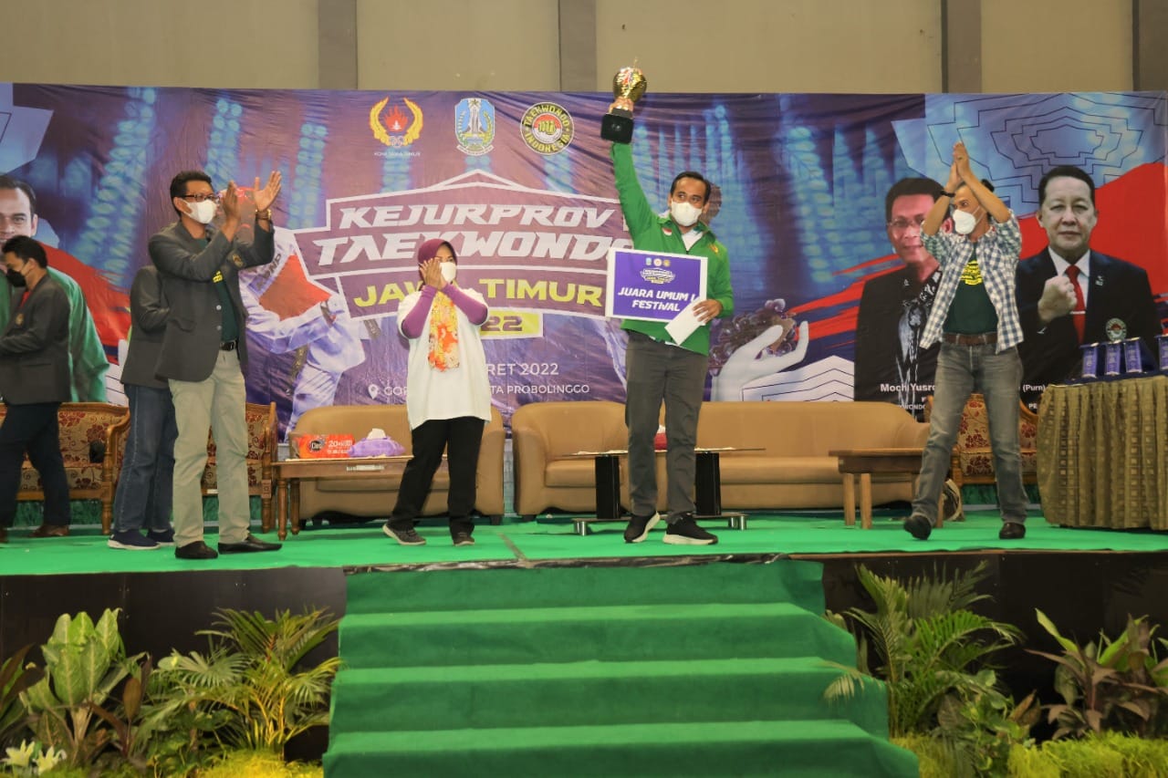Atlet Taekwondo Kota Probolinggo Raih Juara Umum Kejurprov